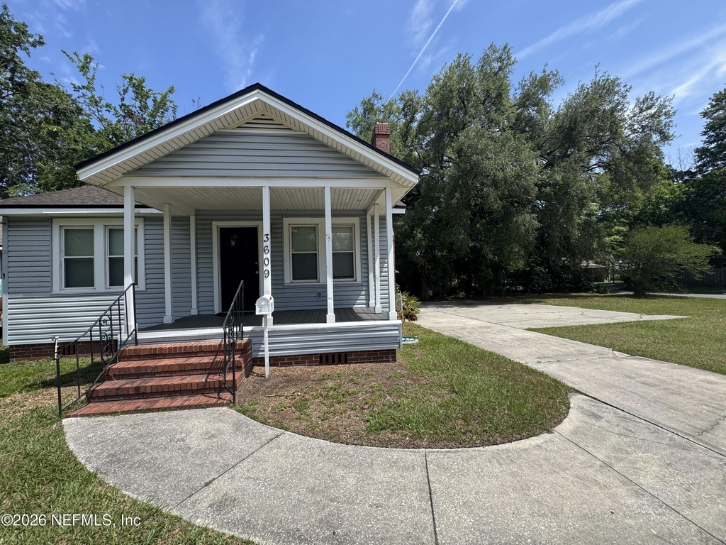3609 Dellwood Avenue - Photo 0