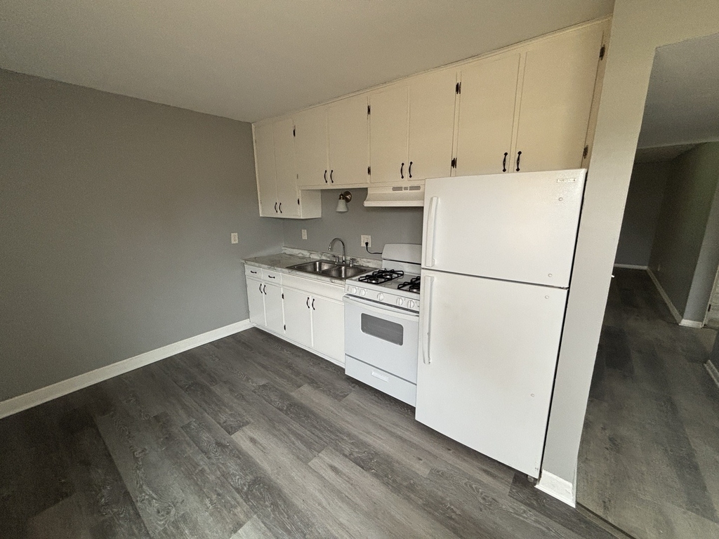 991 Tollview Avenue - Photo 1