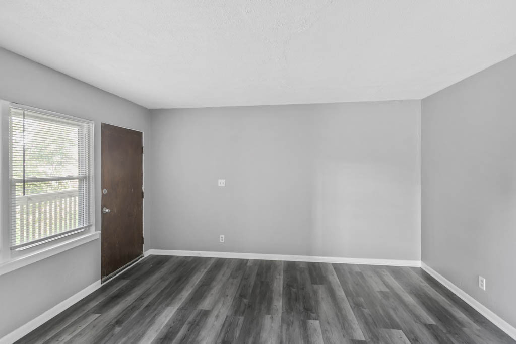 991 Tollview Avenue - Photo 4