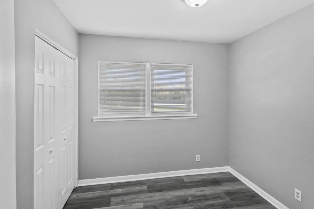 991 Tollview Avenue - Photo 6
