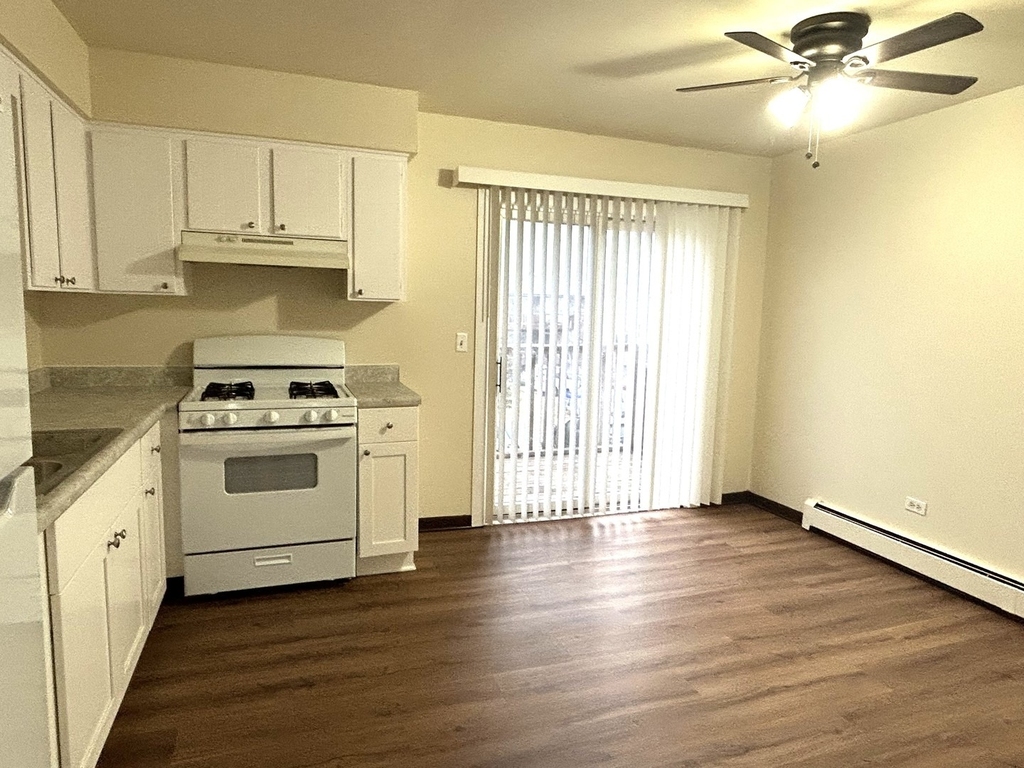 1300 Getzelman Drive - Photo 3