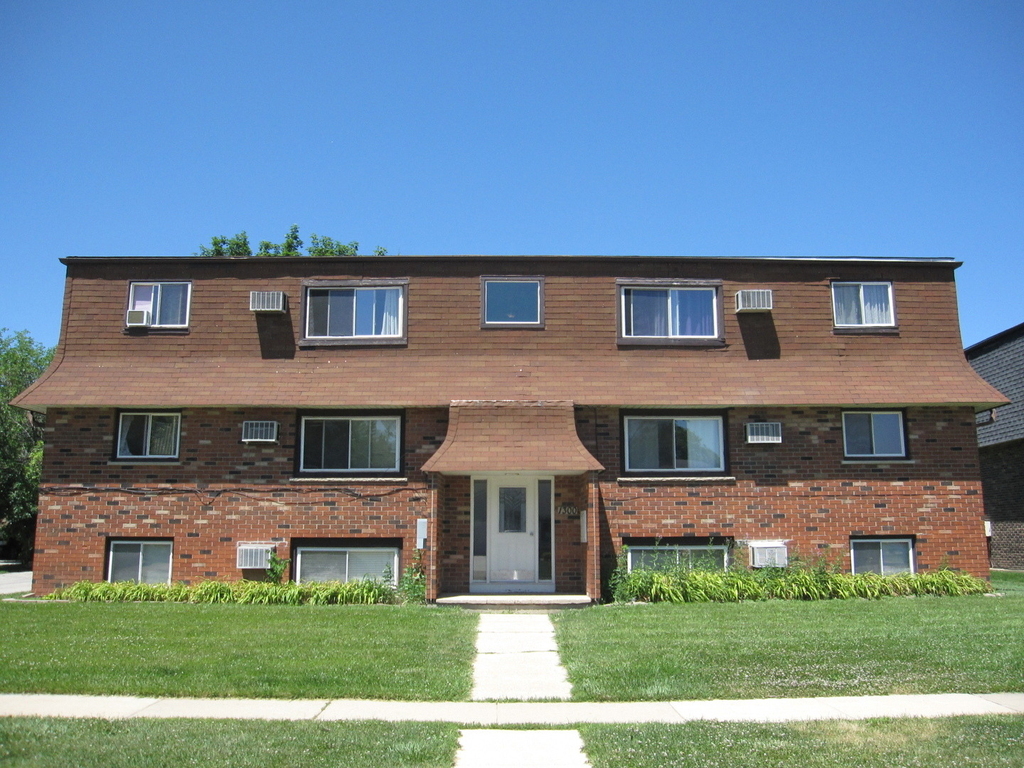 1300 Getzelman Drive - Photo 0
