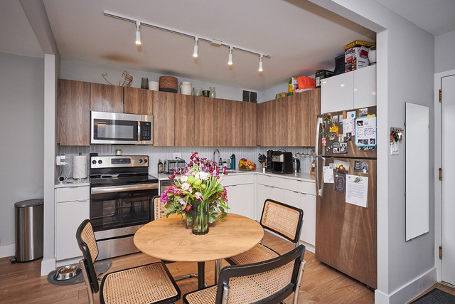 211 E Ohio Street - Photo 6