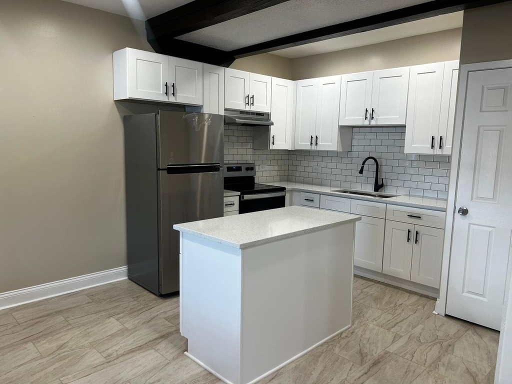 10102 Main Street - Photo 13