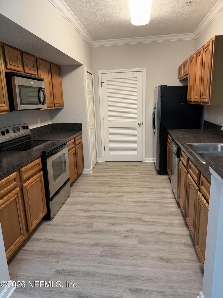 8235 Lobster Bay Court - Photo 14