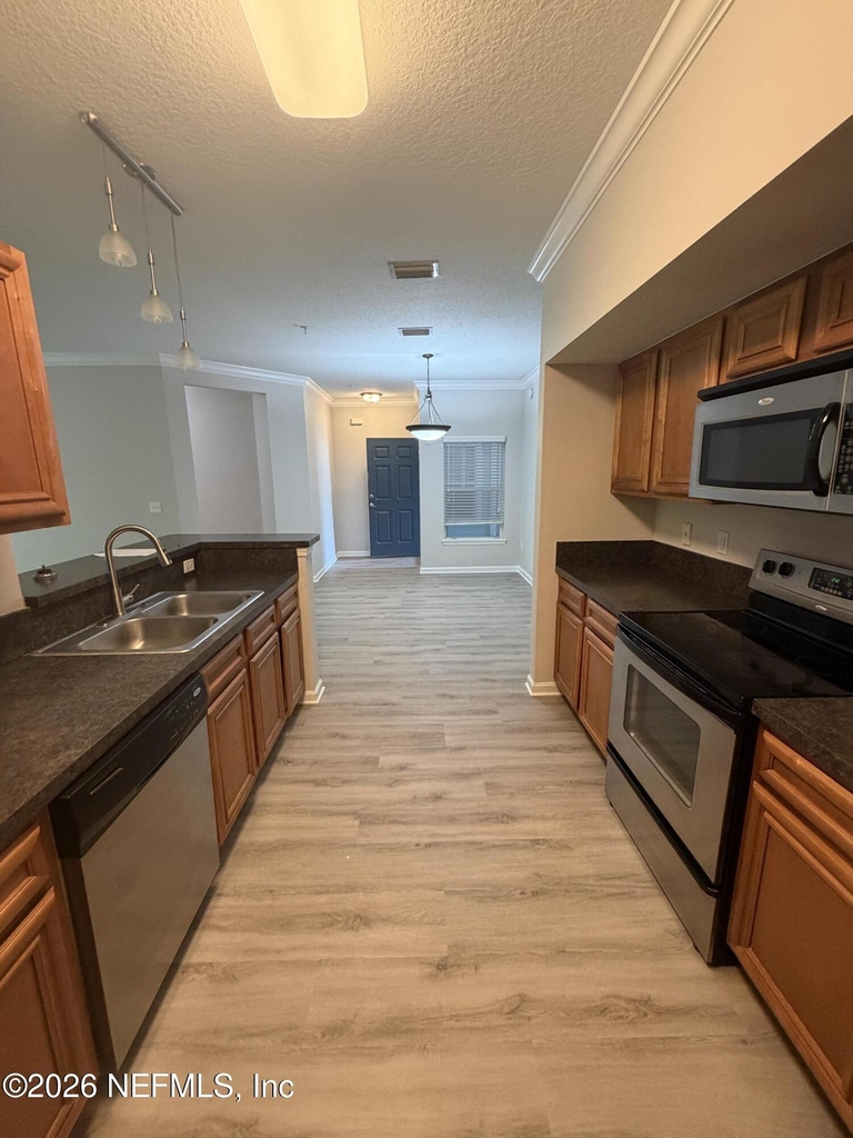 8235 Lobster Bay Court - Photo 19
