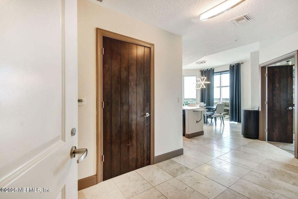 1431 Riverplace Boulevard - Photo 3