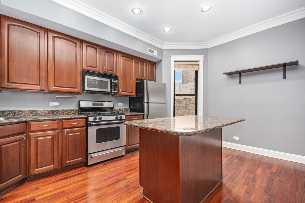 747 N Sedgwick Street - Photo 6