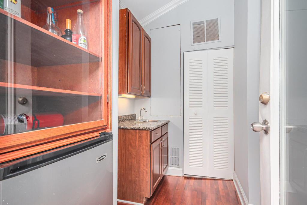 747 N Sedgwick Street - Photo 12