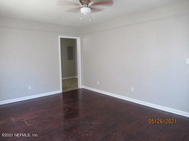539 W 23rd Street - Photo 4