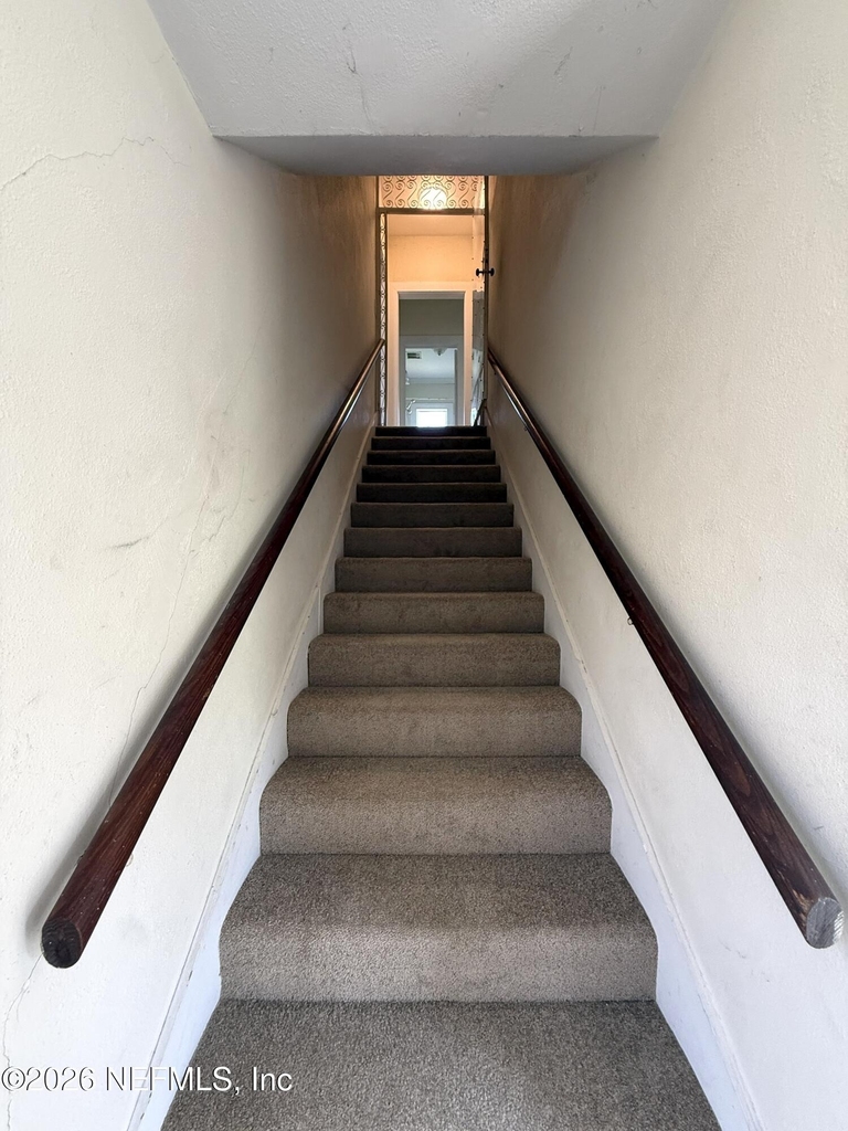 1329 Cherry Street - Photo 2