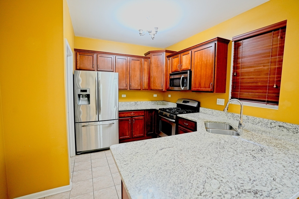 470 Grosvenor Lane - Photo 4