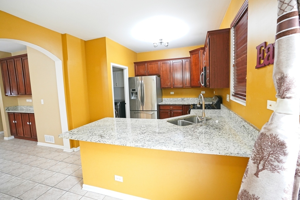 470 Grosvenor Lane - Photo 5