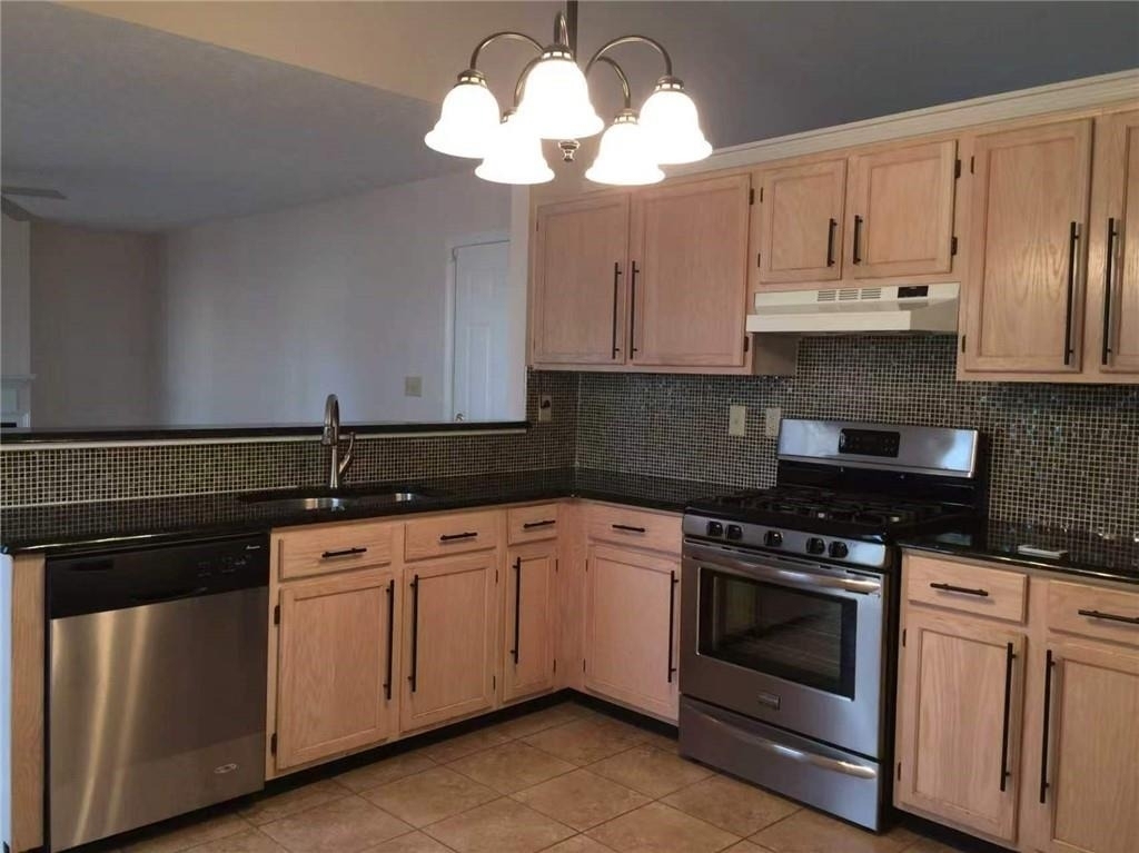 11175 Abbotts Station Drive - Photo 4