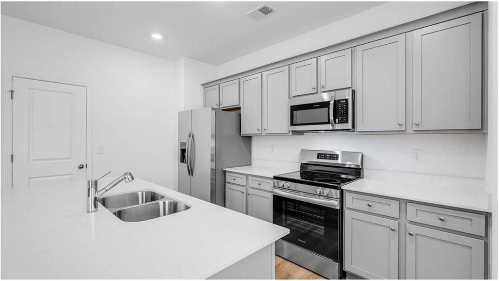 9 Gulfstream Drive - Photo 1