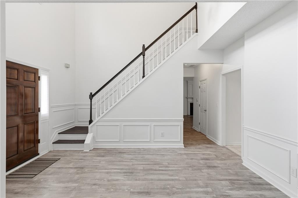 6430 Barwick Lane - Photo 2