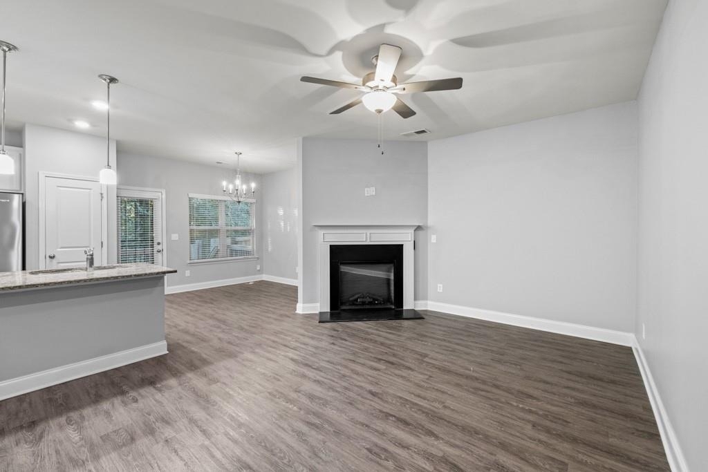 2570 Castellan Drive - Photo 2