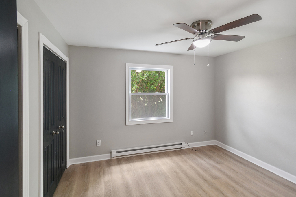 405 E Reed Street - Photo 8