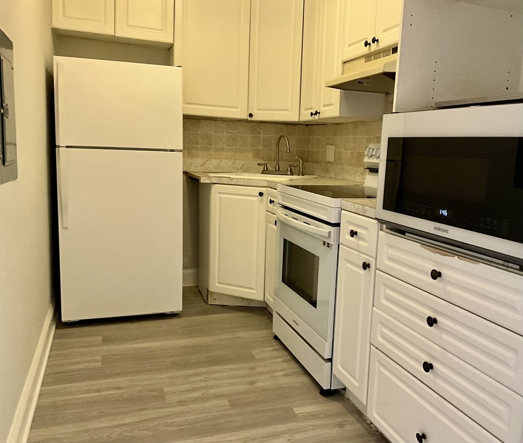 5950 N Kenmore Avenue - Photo 6
