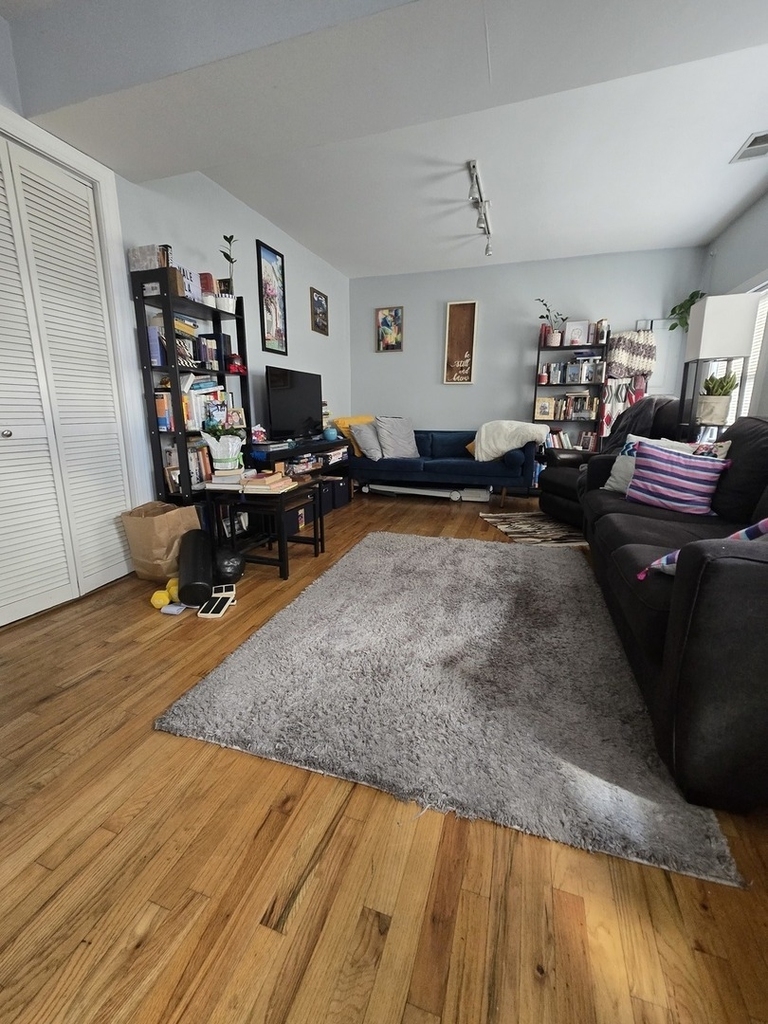 1321 W Grand Avenue - Photo 2