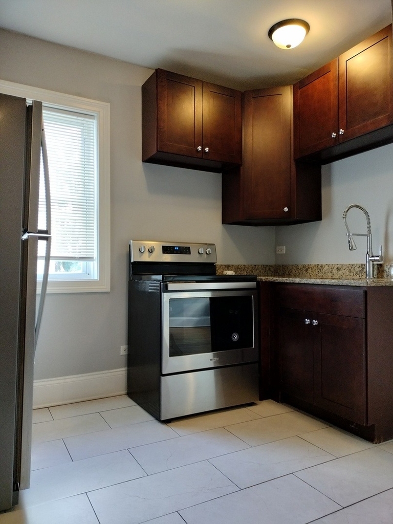7408 S Eberhart Avenue - Photo 5