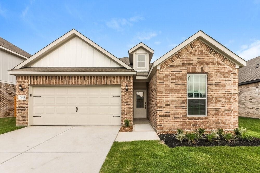 7523 Tipton Meadow Way - Photo 0