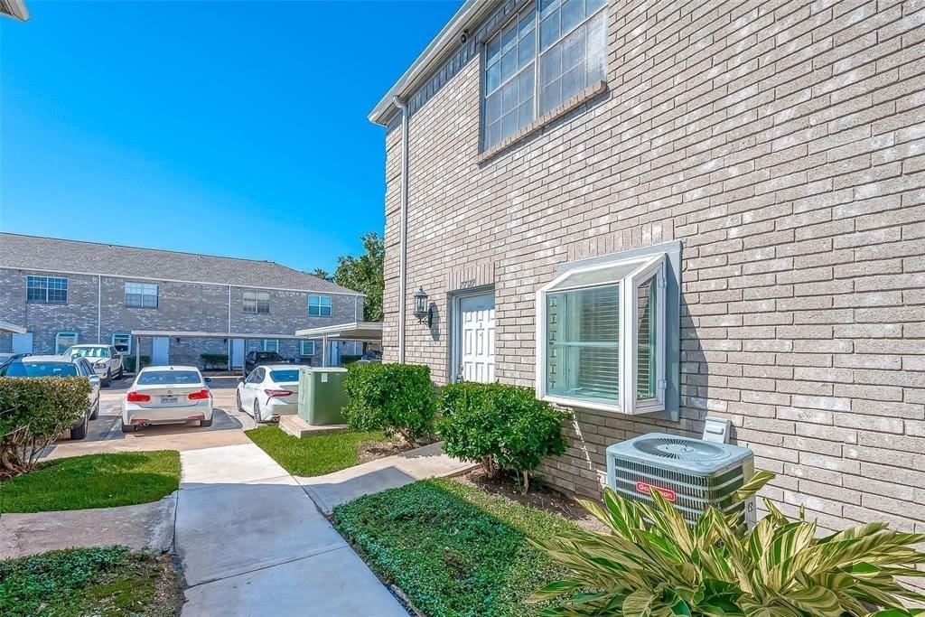 7729 Cambridge Street - Photo 3