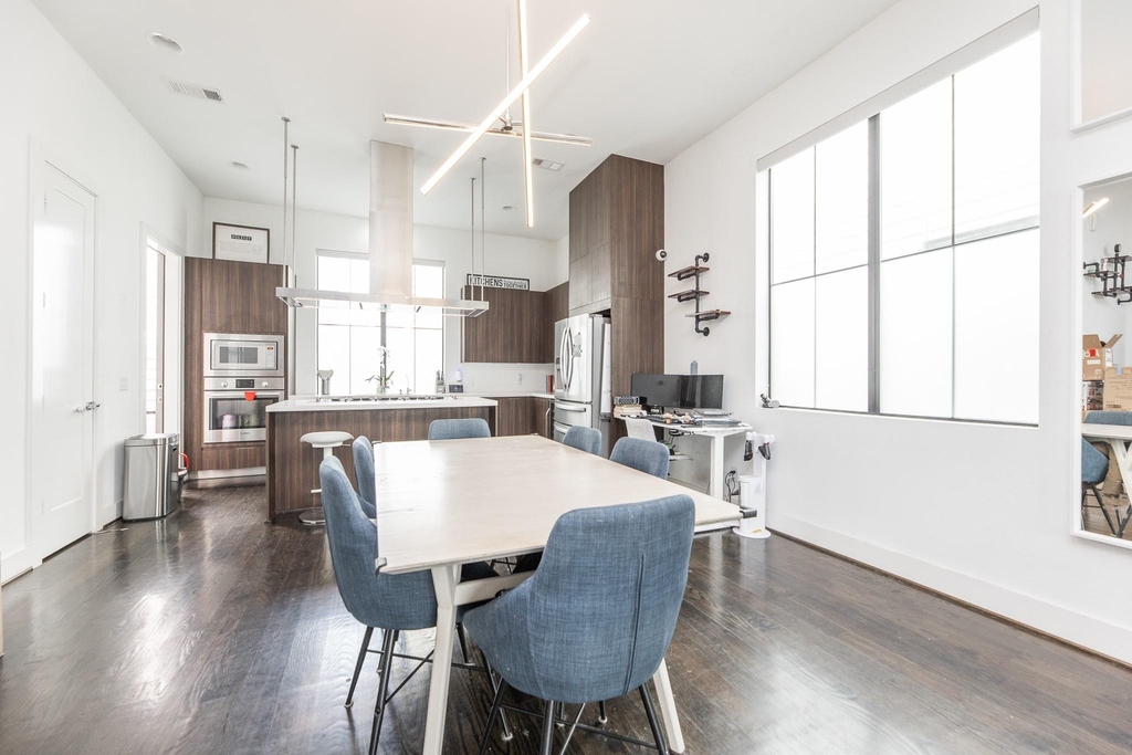 608 Middle Street - Photo 4