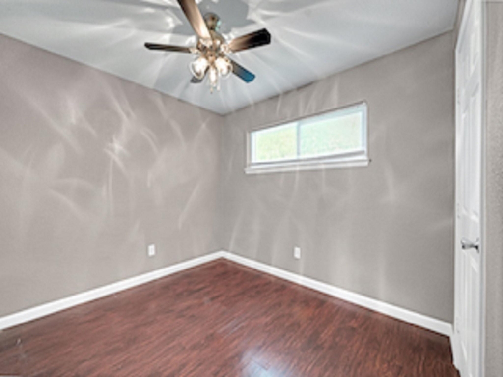 3031 Sumpter - Photo 2