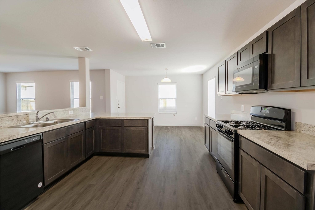 4915 Banyan Tree - Photo 1