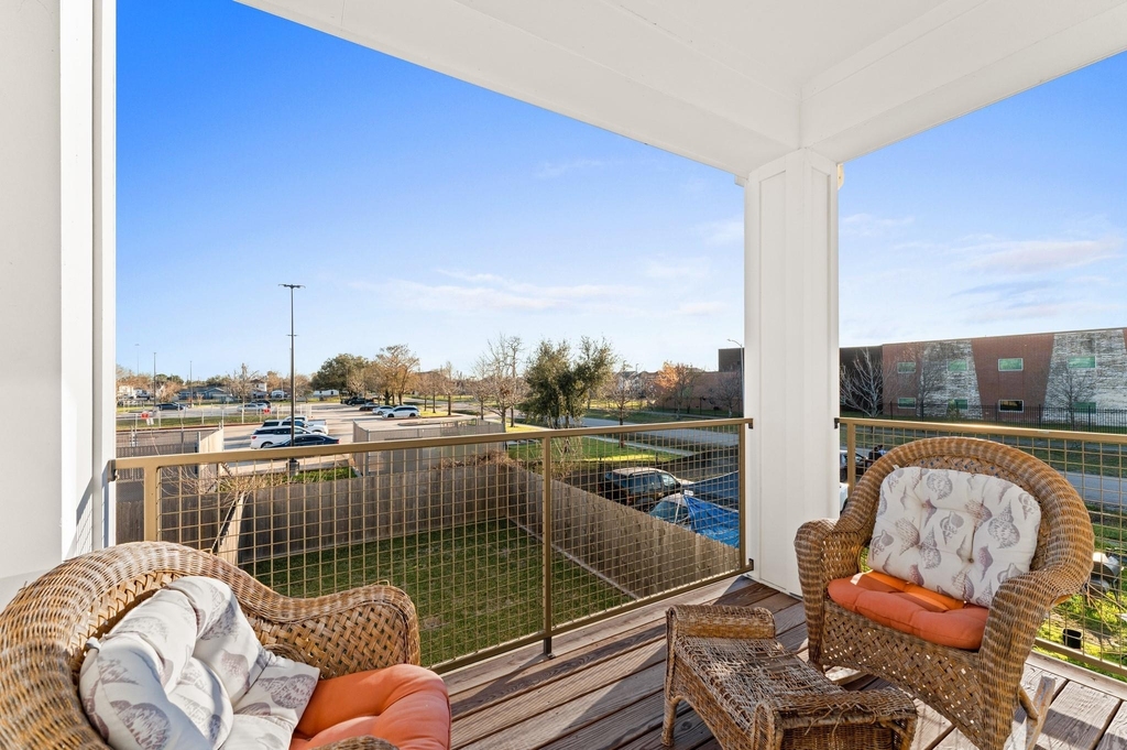 4904 Noble Street - Photo 6