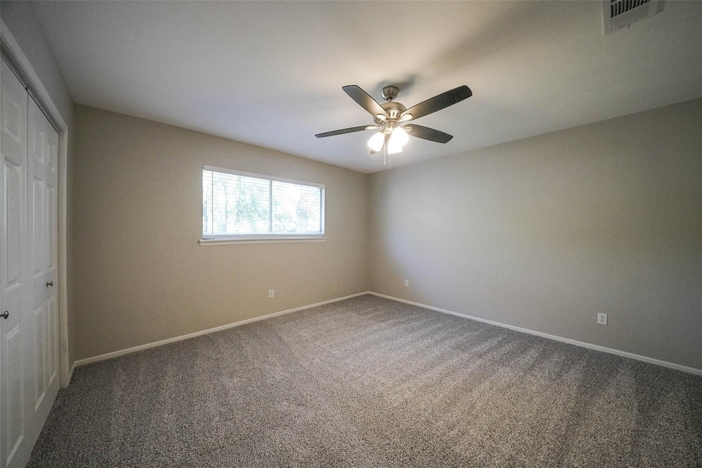 7818 Beaufort Drive - Photo 11