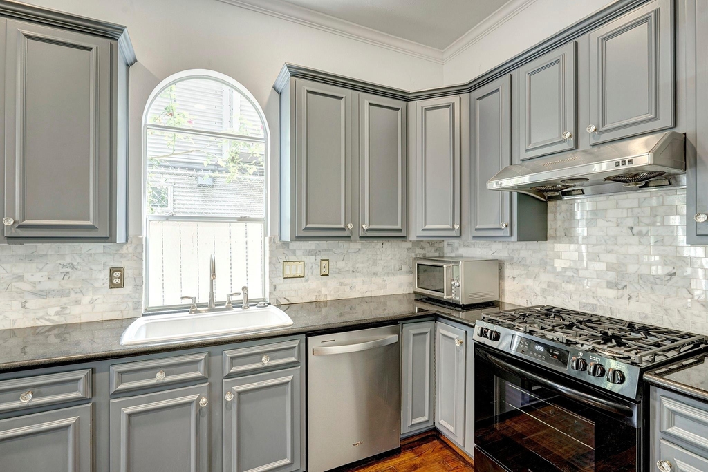 5207 Blossom Street - Photo 10