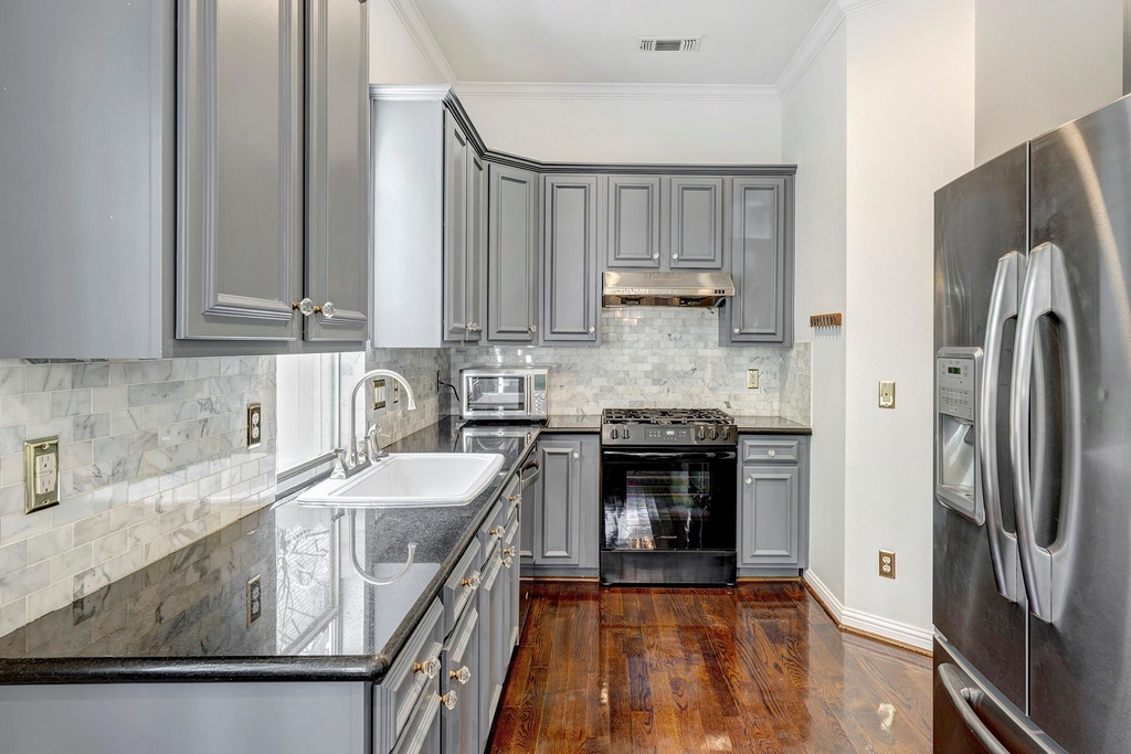 5207 Blossom Street - Photo 9