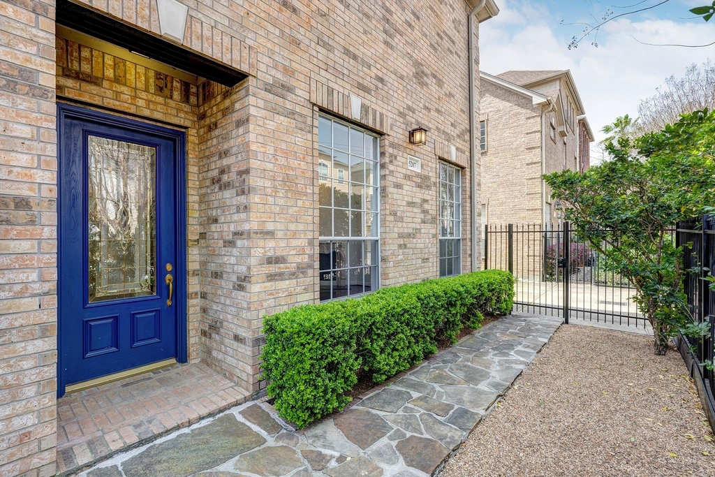 5207 Blossom Street - Photo 2