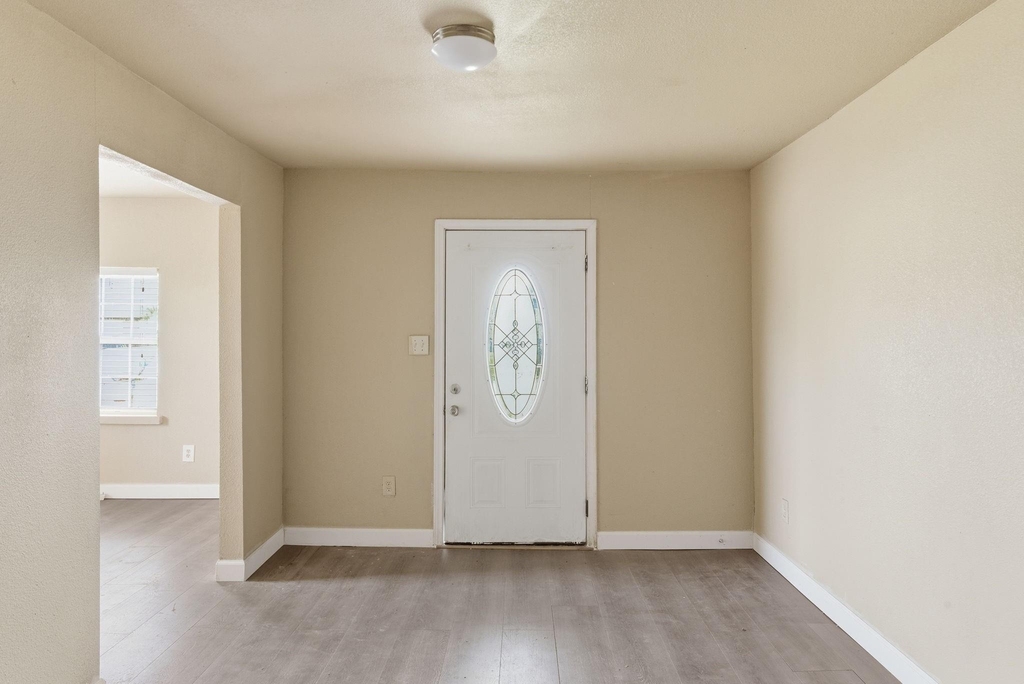 2411 Leffingwell Street - Photo 4