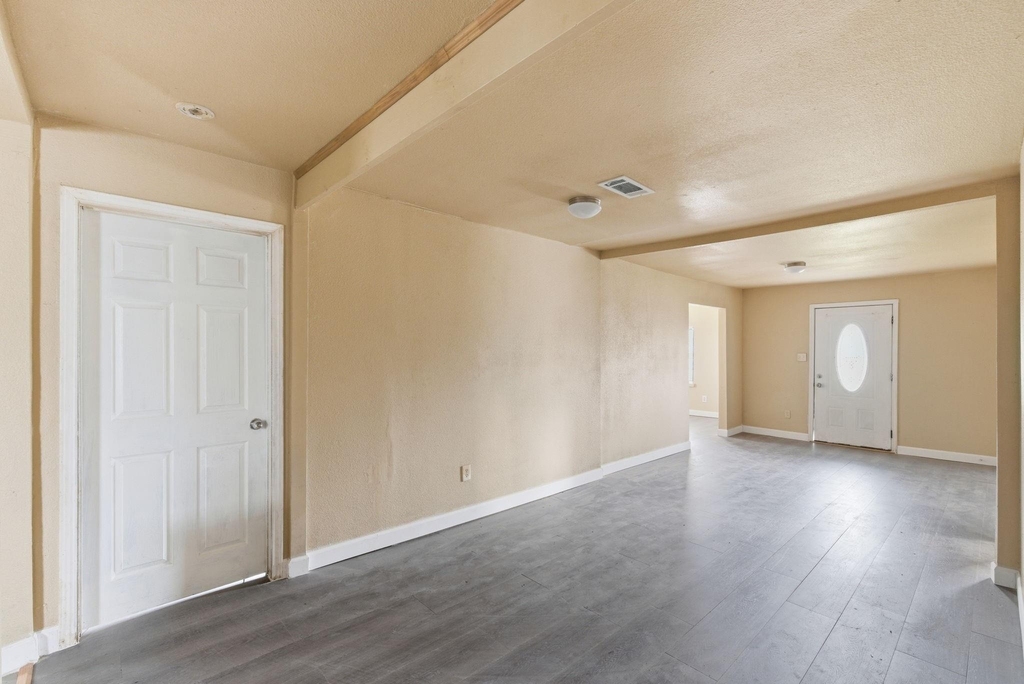 2411 Leffingwell Street - Photo 7
