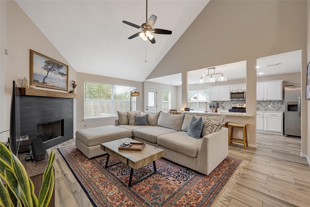4102 Caneshaw Drive - Photo 8