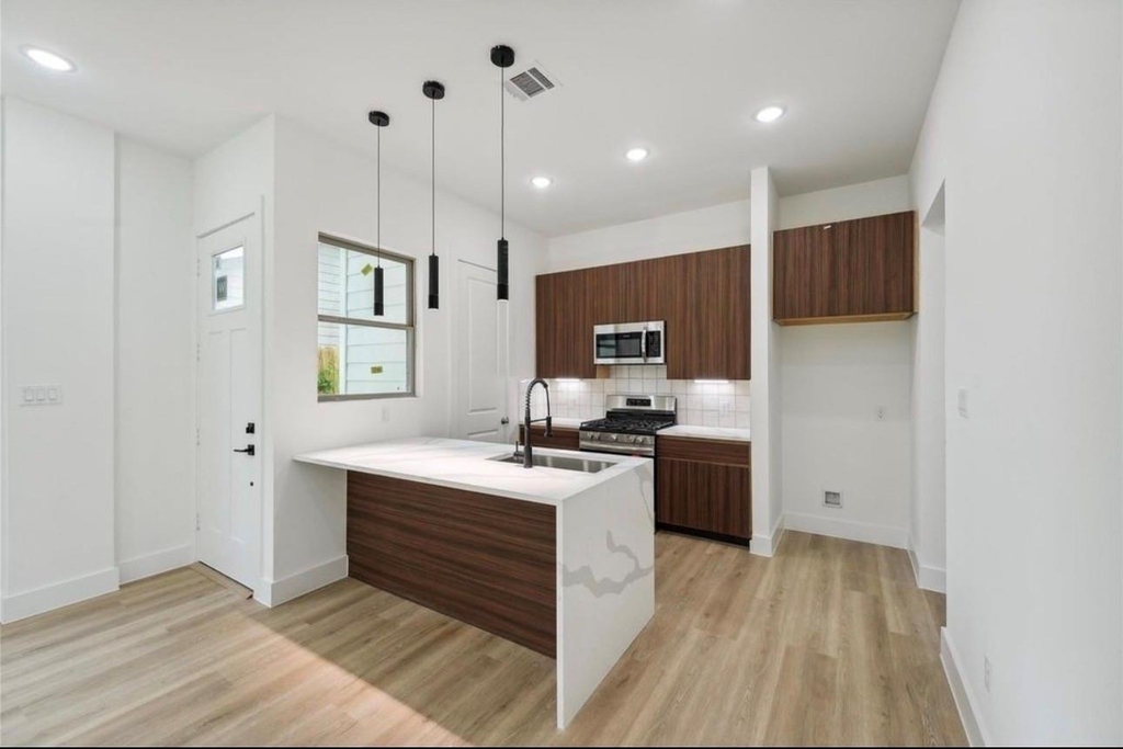 7416 Maxroy Street - Photo 1