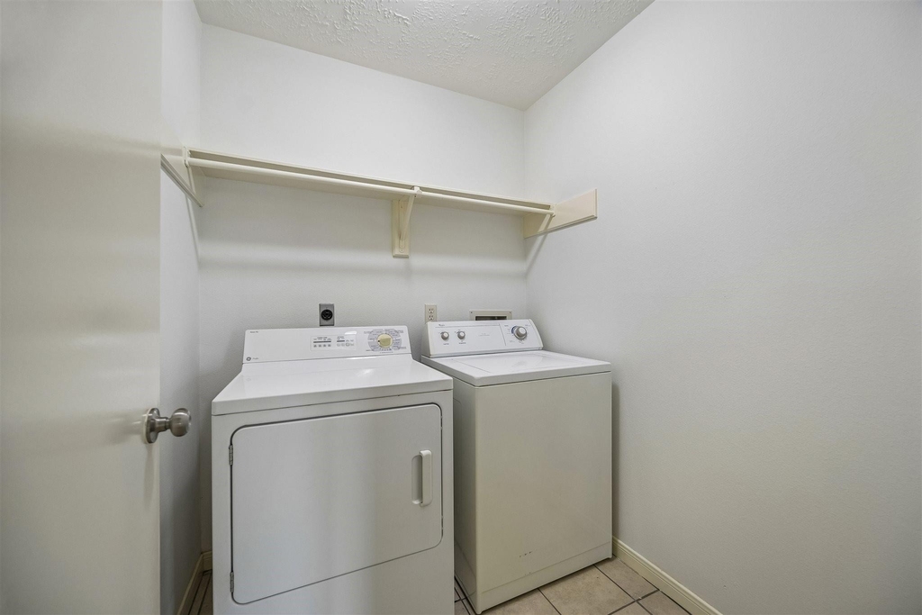 2414 Chelston Court - Photo 15