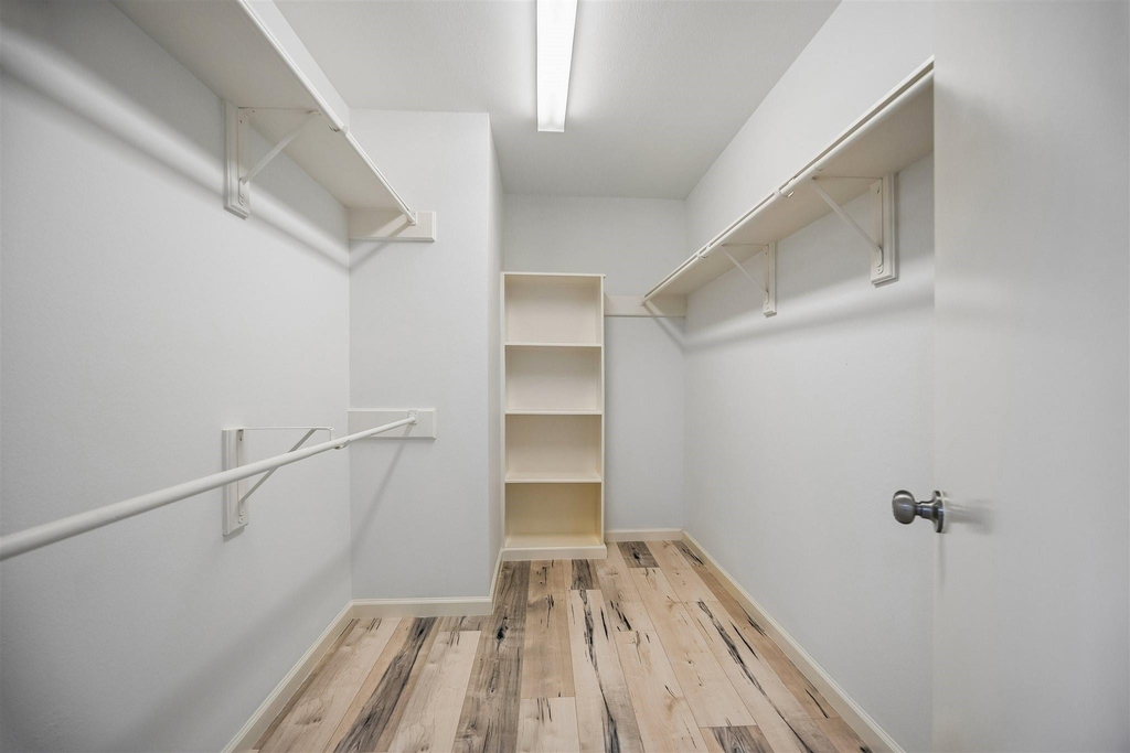 2414 Chelston Court - Photo 11