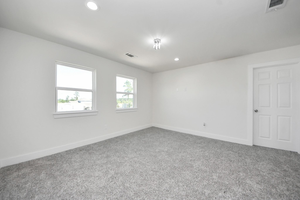 1189 County Road 5100 - Photo 3