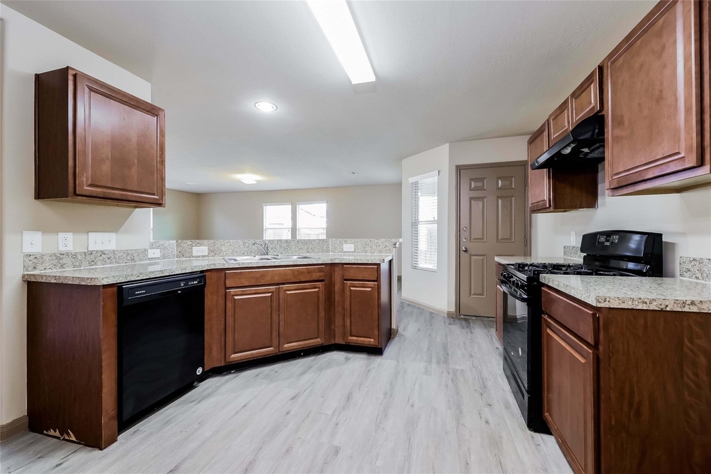 21834 S Werrington Way - Photo 2