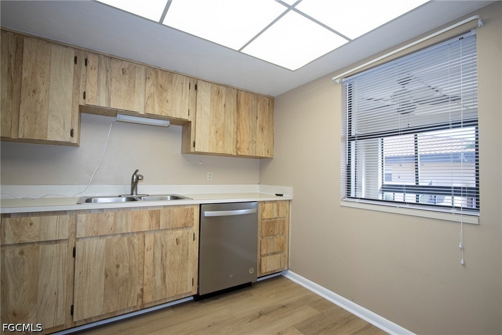 6142 Whiskey Creek Drive - Photo 9