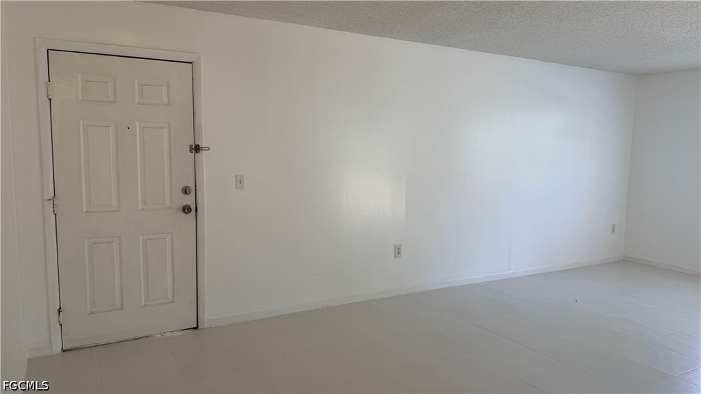 3407 Winkler Avenue - Photo 2