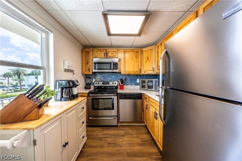 6220 Augusta Drive - Photo 2