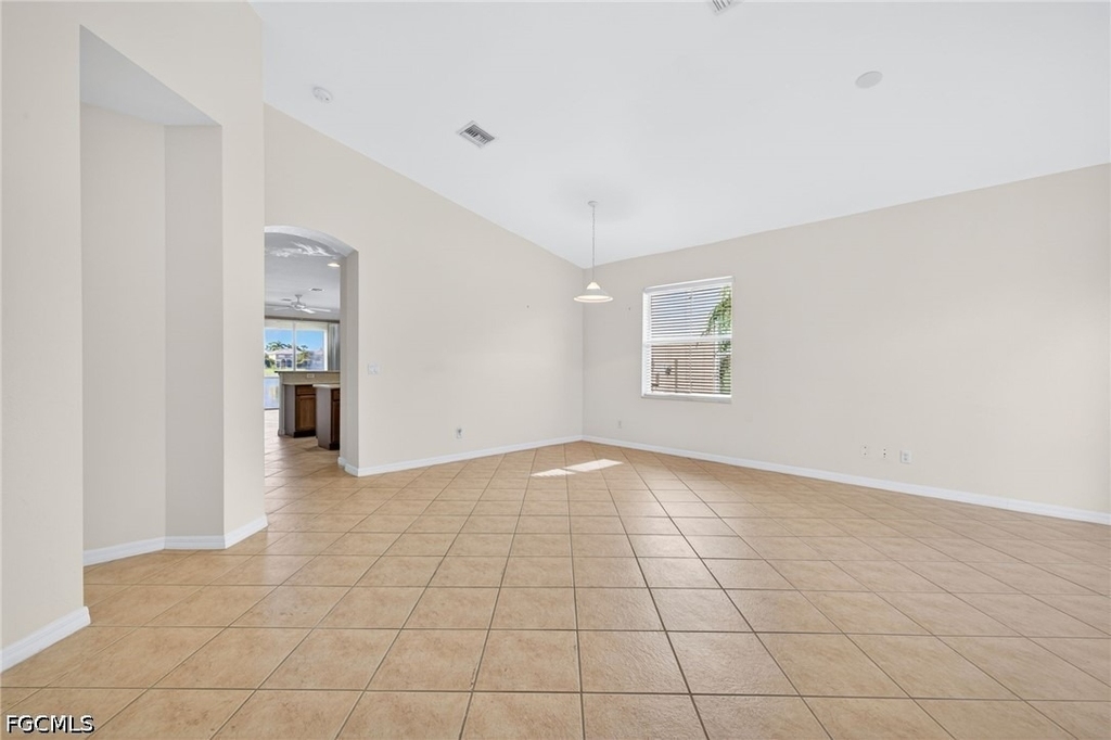 8369 Sumner Avenue - Photo 8