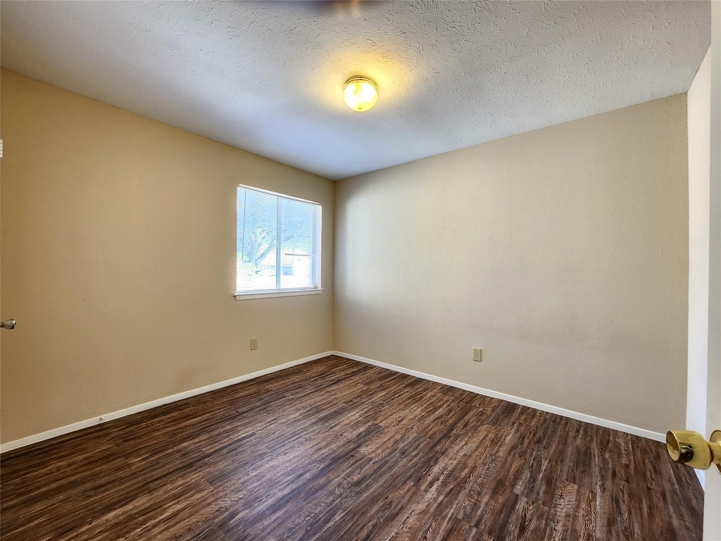 22810 Leedstown Lane - Photo 9