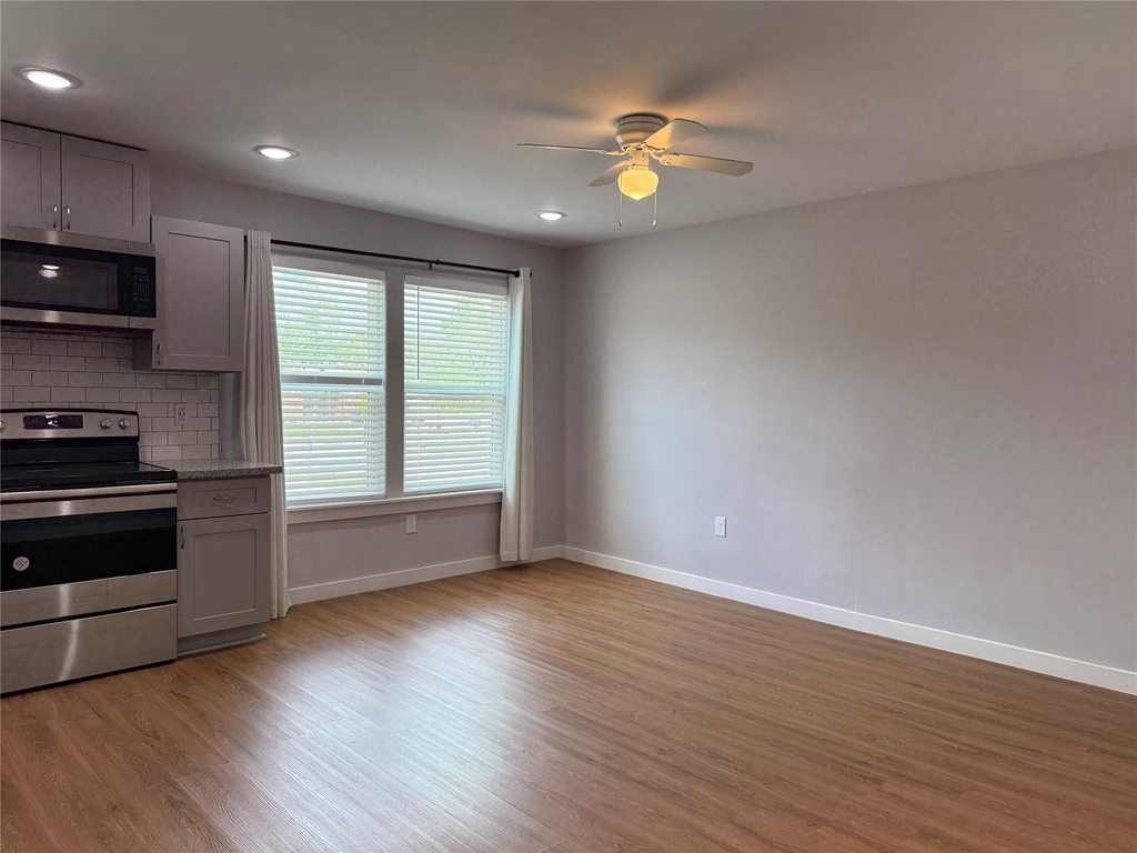 6610 Haight Street - Photo 2
