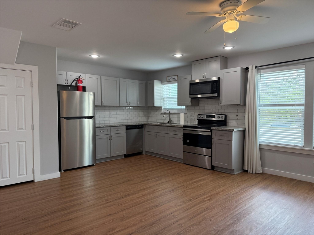 6610 Haight Street - Photo 0